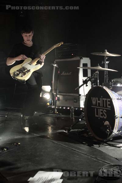 WHITE LIES - 2009-03-09 - PARIS - La Maroquinerie - 